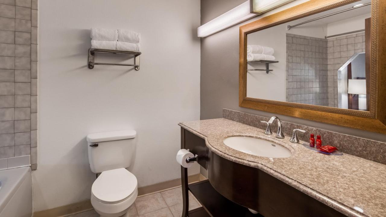 ניו באפלו Bliss Point Inn & Suites מראה חיצוני תמונה